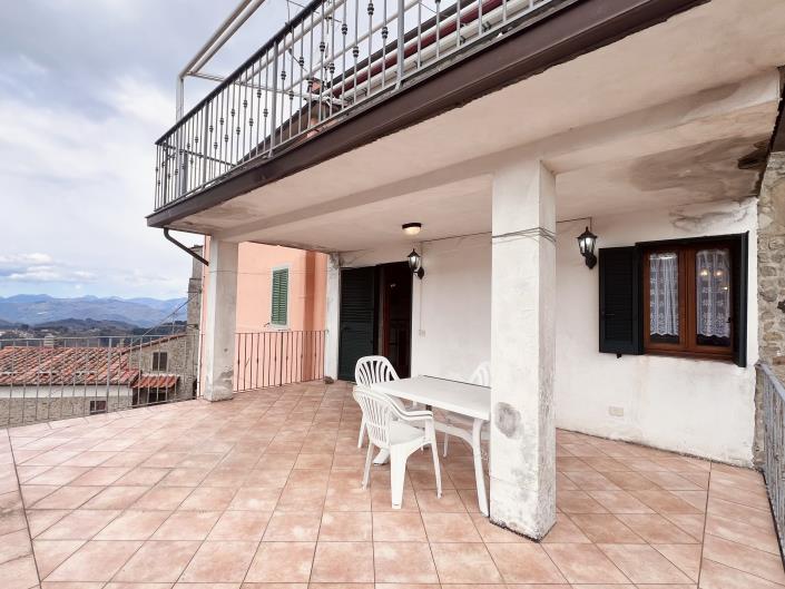 Image No.6-4 Bed Village House for sale