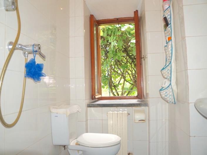 Image No.16-5 Bed House for sale