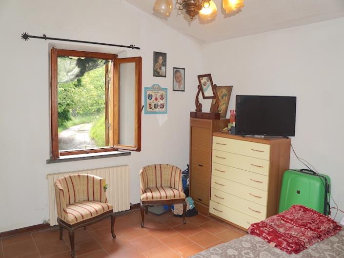 Image No.31-5 Bed House for sale