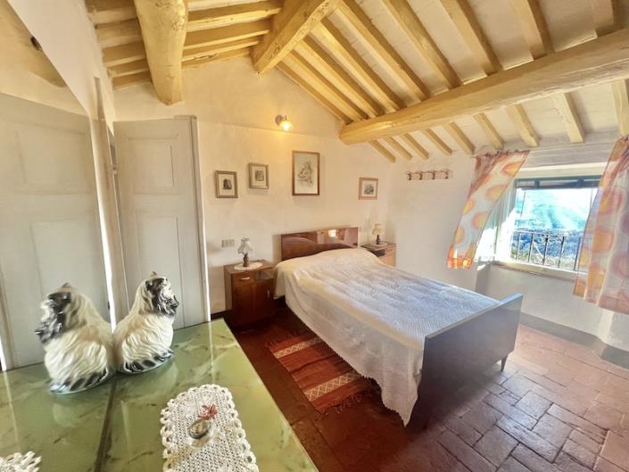 Image No.4-4 Bed Village House for sale