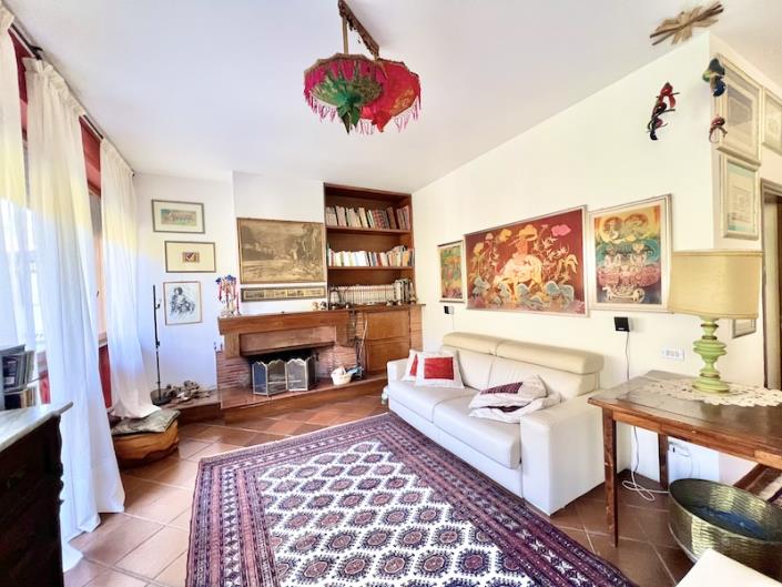 Image No.12-3 Bed Apartment for sale