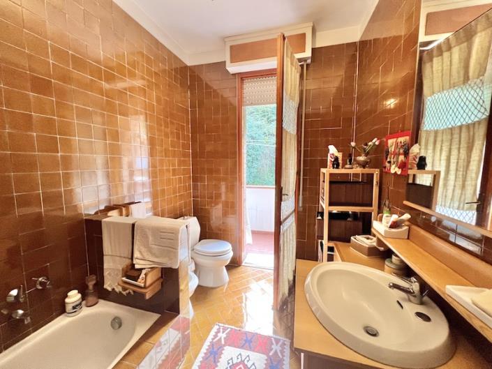 Image No.16-3 Bed Apartment for sale