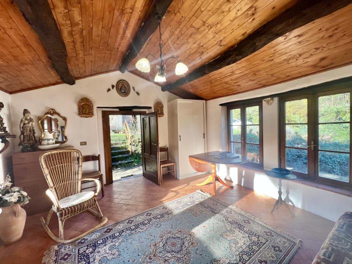 Image No.23-5 Bed Farmhouse for sale