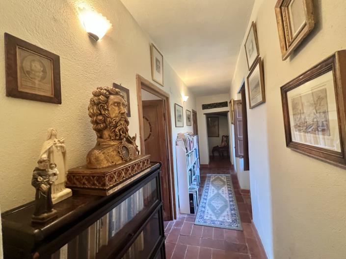 Image No.13-5 Bed Farmhouse for sale