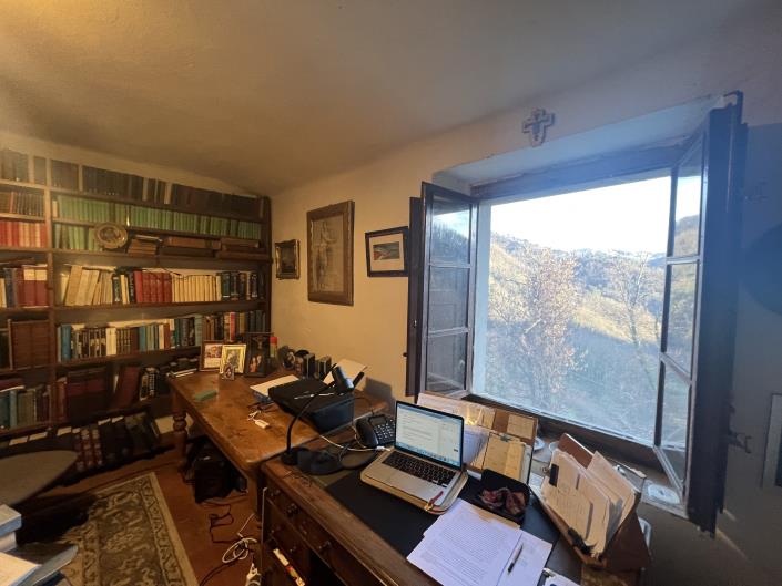 Image No.36-5 Bed Farmhouse for sale