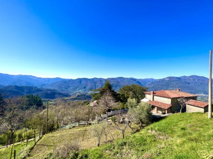 Image No.12-2 Bed Country House for sale