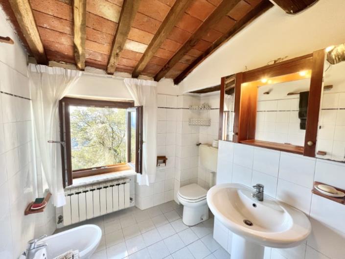 Image No.15-2 Bed Country House for sale