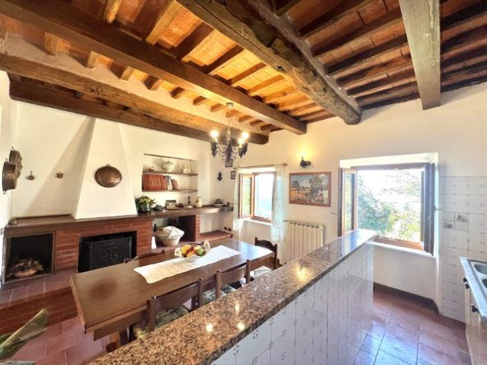 Image No.10-2 Bed Country House for sale