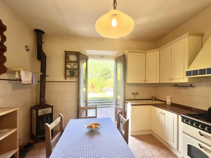 Image No.26-4 Bed House for sale