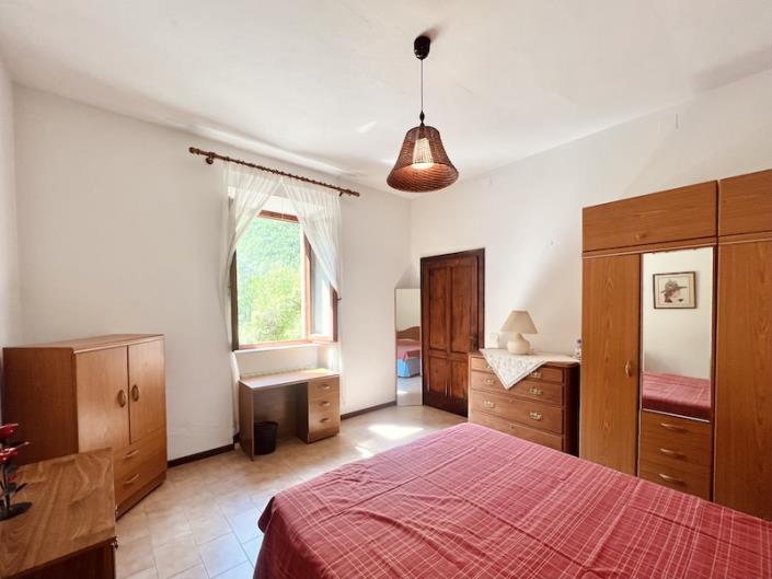 Image No.21-4 Bed House for sale