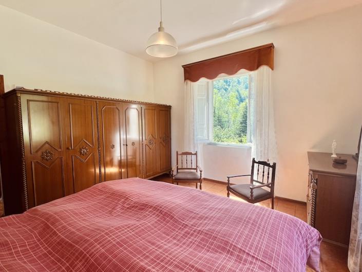 Image No.35-4 Bed House for sale