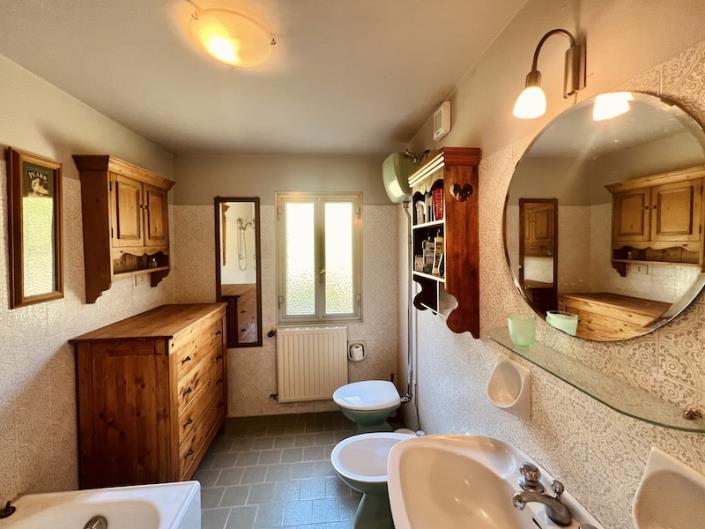 Image No.41-4 Bed House for sale