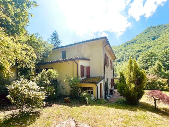 Image No.37-4 Bed House for sale