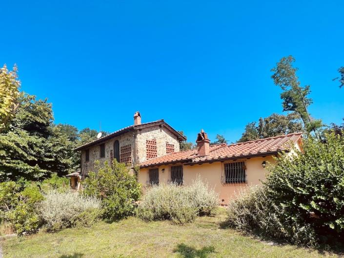 Image No.9-3 Bed Farmhouse for sale