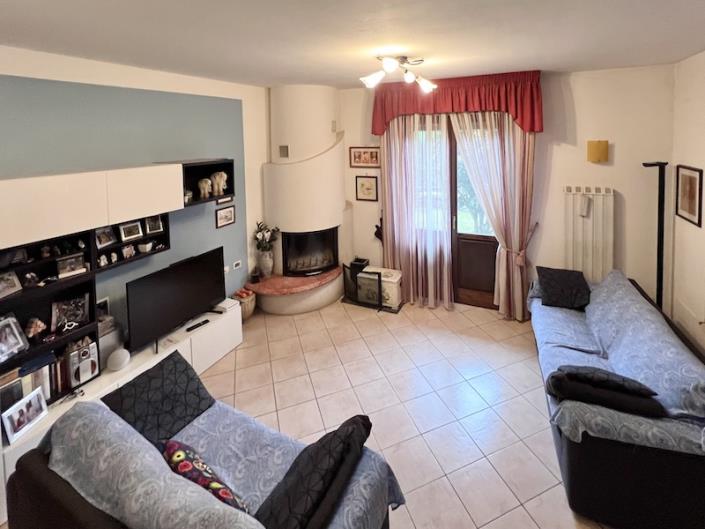 Image No.6-3 Bed House for sale