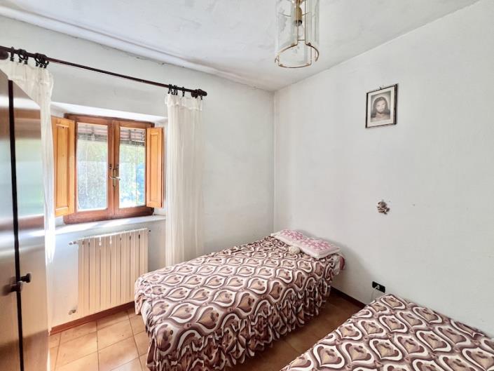 Image No.6-3 Bed House for sale