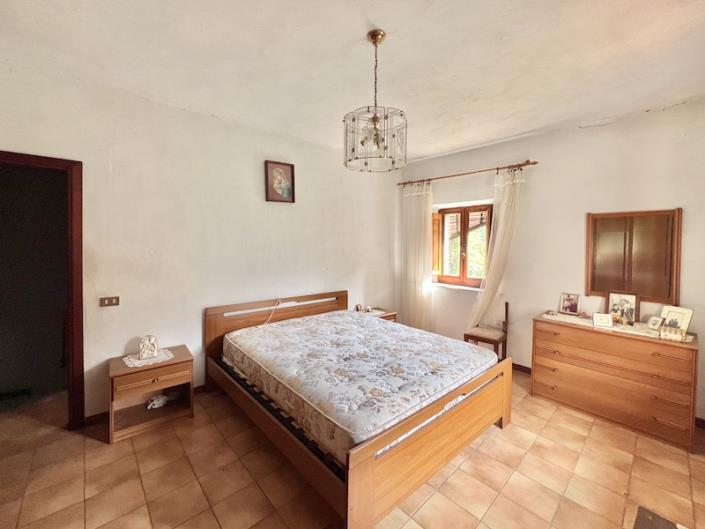 Image No.4-3 Bed House for sale