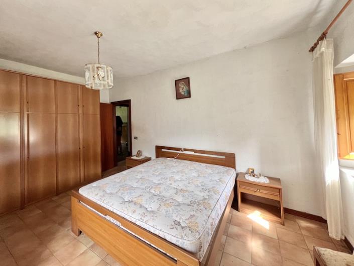 Image No.12-3 Bed House for sale