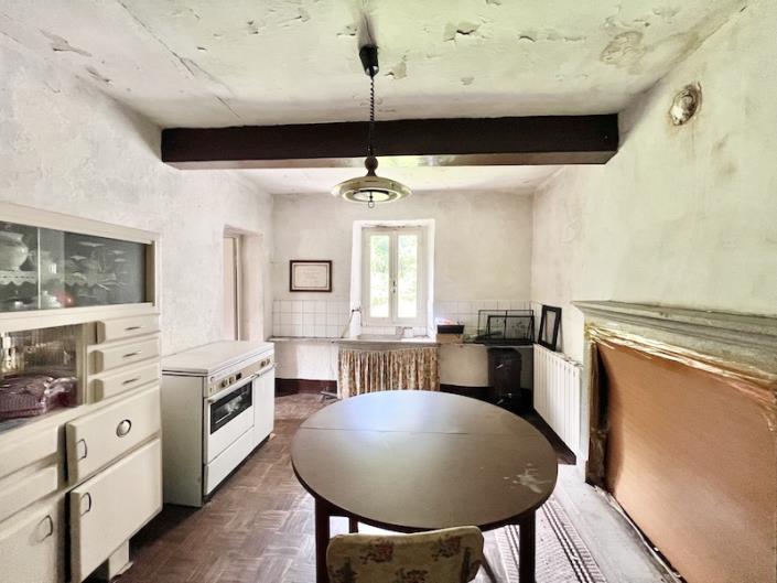 Image No.10-3 Bed House for sale