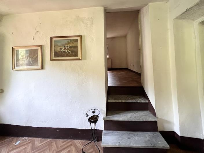 Image No.11-3 Bed House for sale