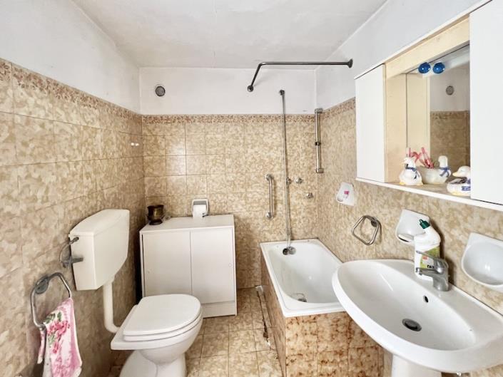 Image No.5-3 Bed House for sale