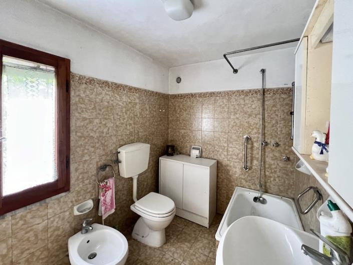 Image No.15-3 Bed House for sale