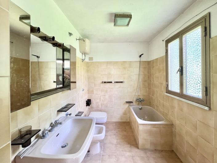 Image No.23-3 Bed House for sale