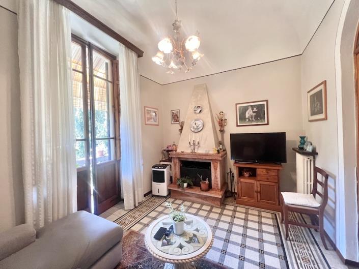 Image No.39-6 Bed Villa / Detached for sale