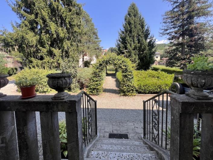 Image No.47-6 Bed Villa / Detached for sale