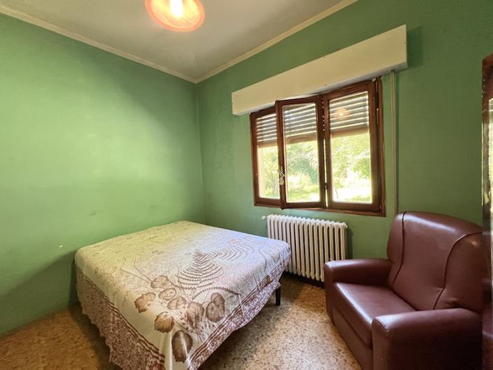 Image No.19-3 Bed House for sale