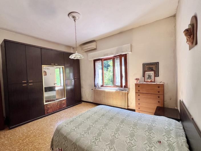 Image No.26-3 Bed House for sale