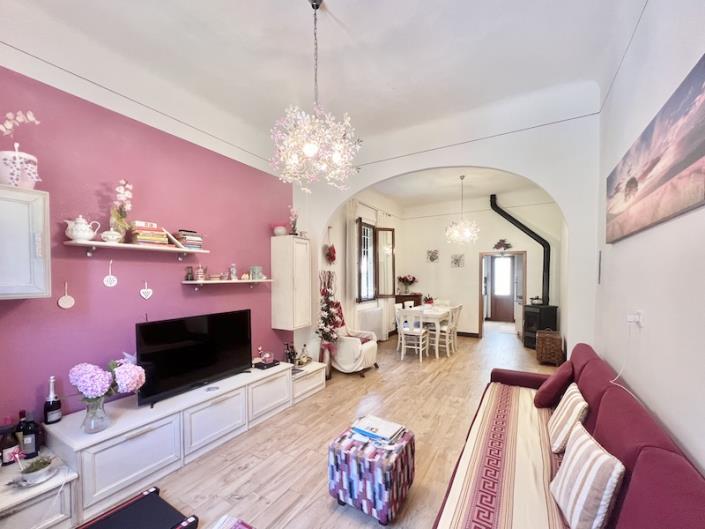 Image No.22-2 Bed House for sale