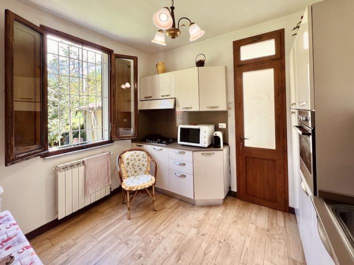 Image No.2-2 Bed House for sale