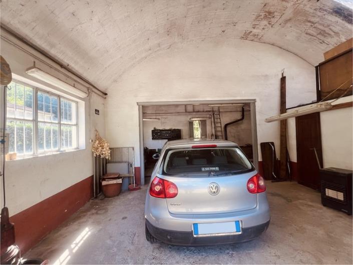 Image No.21-2 Bed House for sale