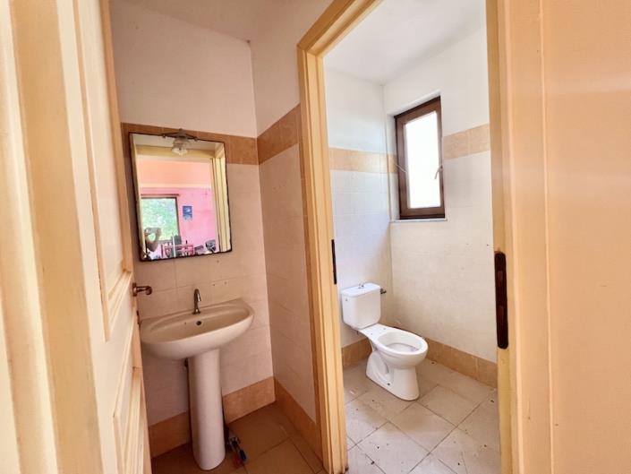 Image No.9-2 Bed Commercial for sale