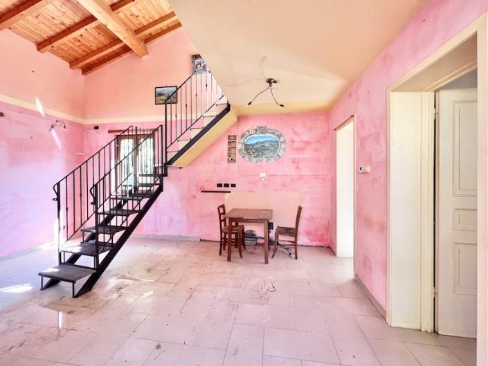 Image No.11-2 Bed Commercial for sale