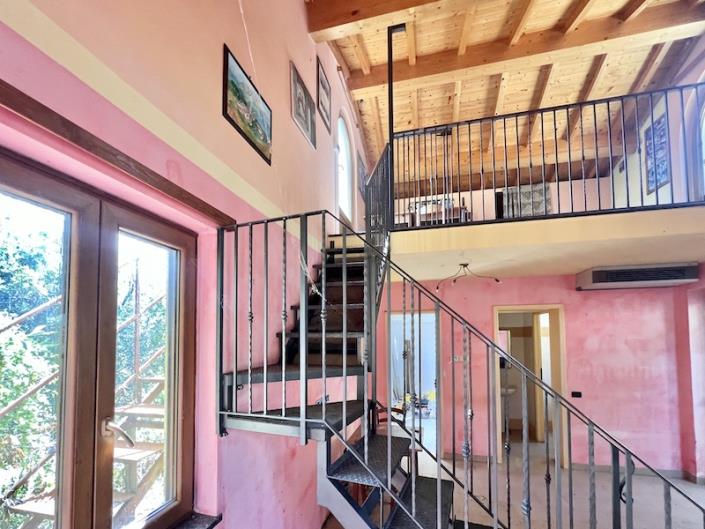 Image No.16-2 Bed Commercial for sale