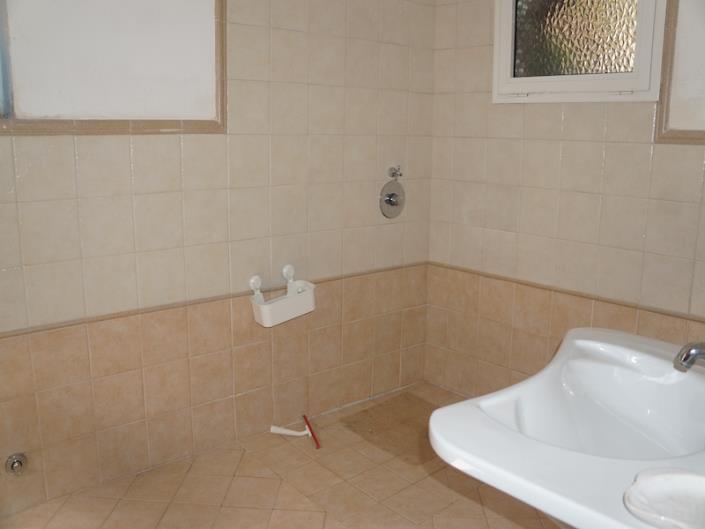 Image No.21-6 Bed House for sale