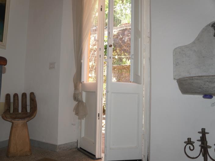 Image No.23-6 Bed House for sale