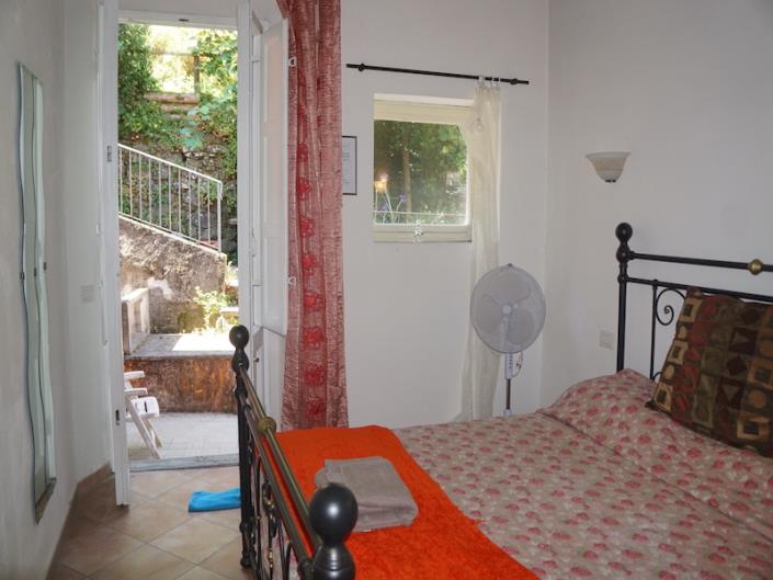 Image No.28-6 Bed House for sale