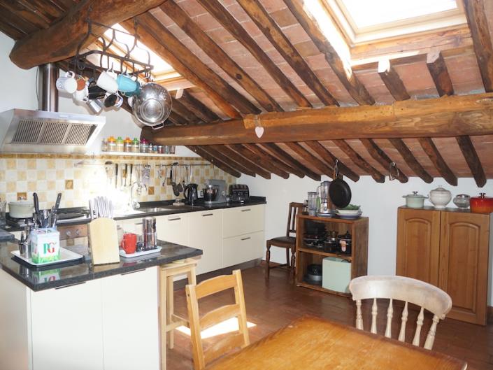 Image No.36-6 Bed House for sale