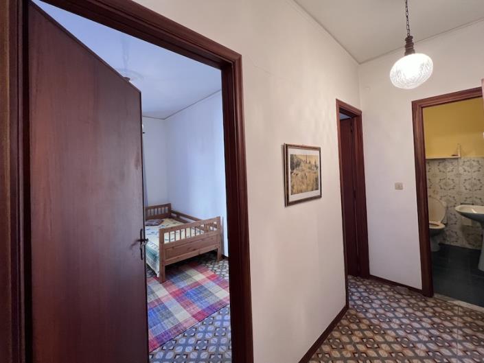 Image No.19-3 Bed Townhouse for sale