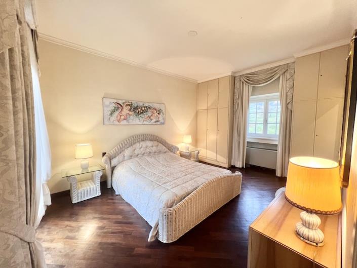 Image No.4-5 Bed Villa for sale