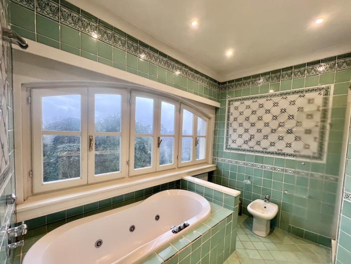 Image No.29-5 Bed Villa for sale