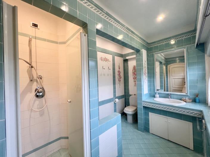 Image No.33-5 Bed Villa for sale