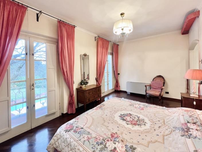 Image No.7-5 Bed Villa for sale