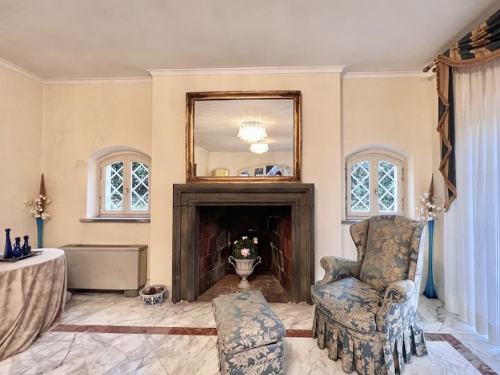 Image No.9-5 Bed Villa for sale