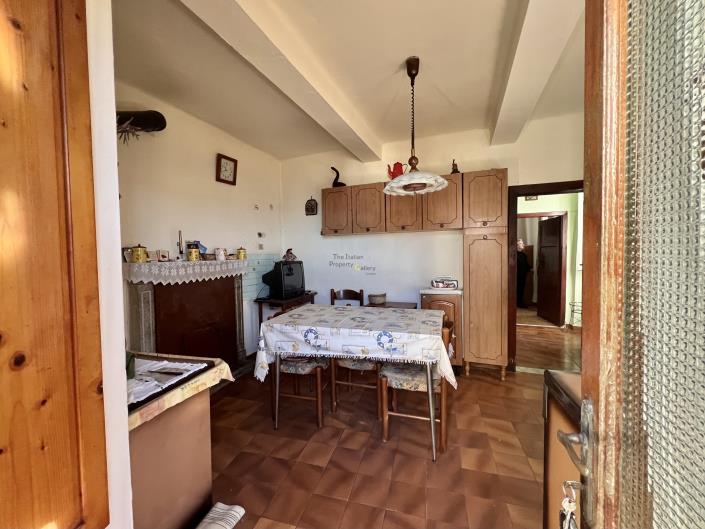 Image No.11-2 Bed Semi-Detached for sale