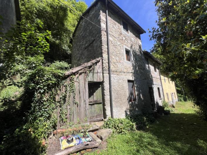 Image No.11-Maison de campagne de 2 chambres à vendre à Camporgiano