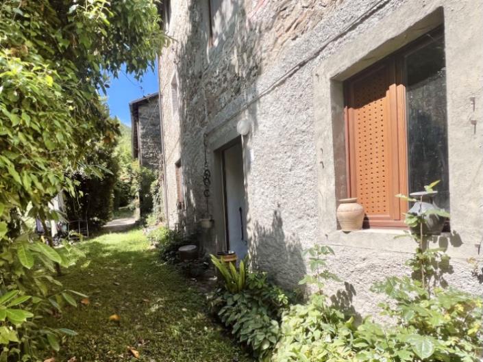 Image No.12-Maison de campagne de 2 chambres à vendre à Camporgiano